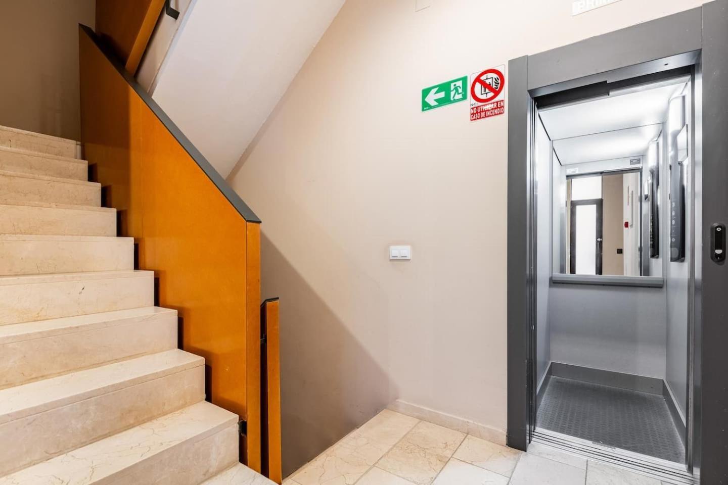 Komodo Sierpes: Bright & Classy Central Apartment Sevilla Exterior foto